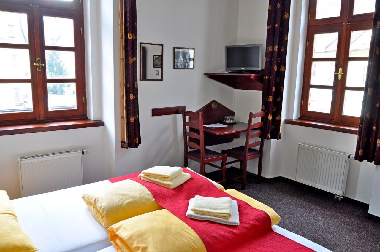 Hotel St Florian Loket Luaran gambar