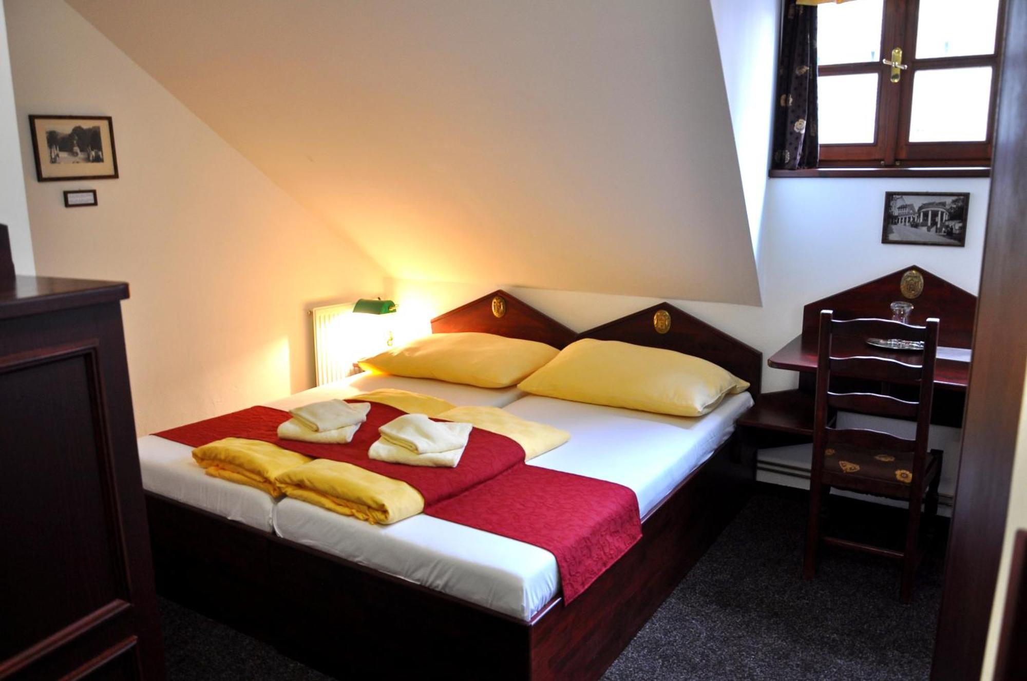 Hotel St Florian Loket Luaran gambar
