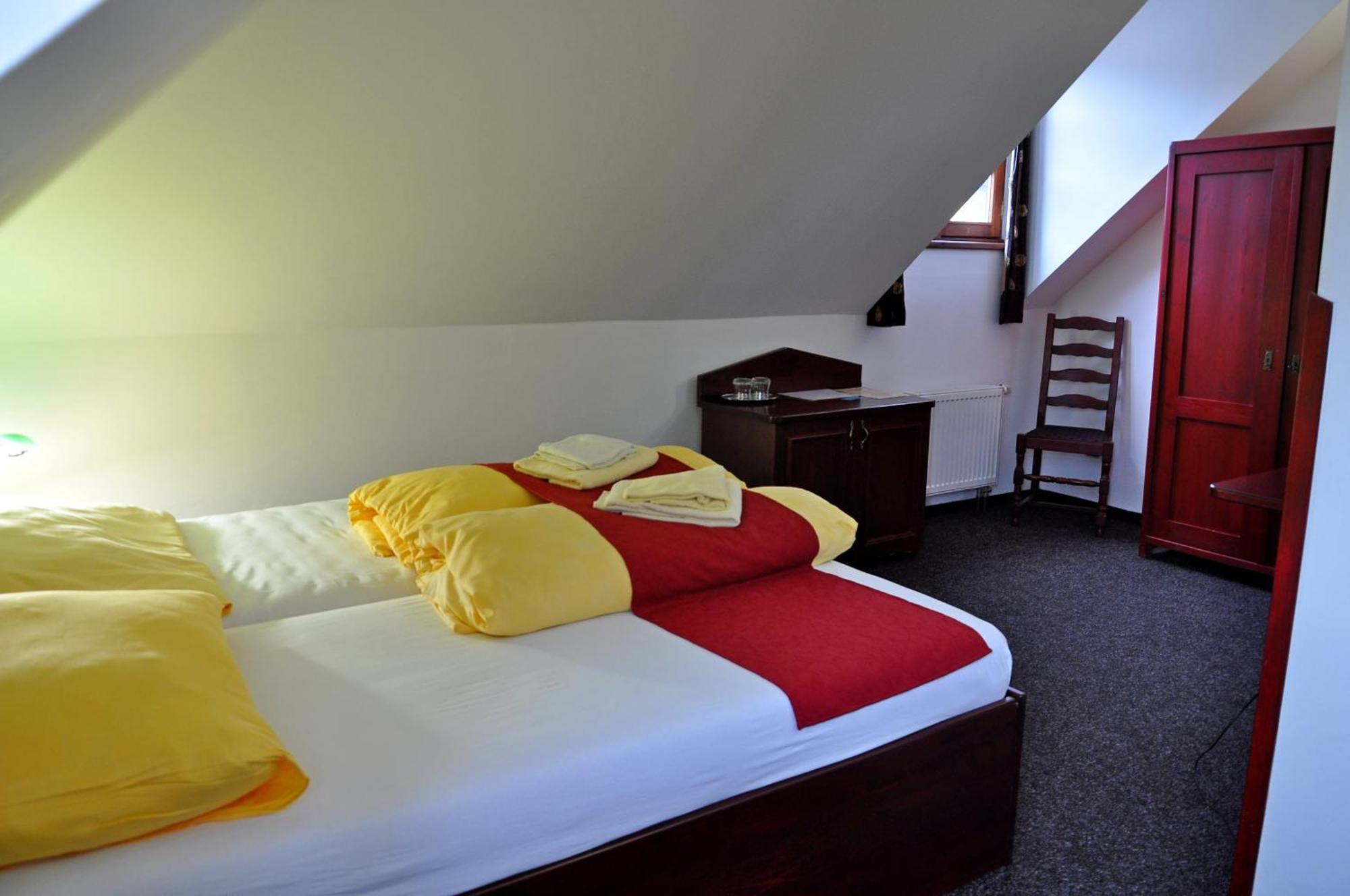 Hotel St Florian Loket Bilik gambar
