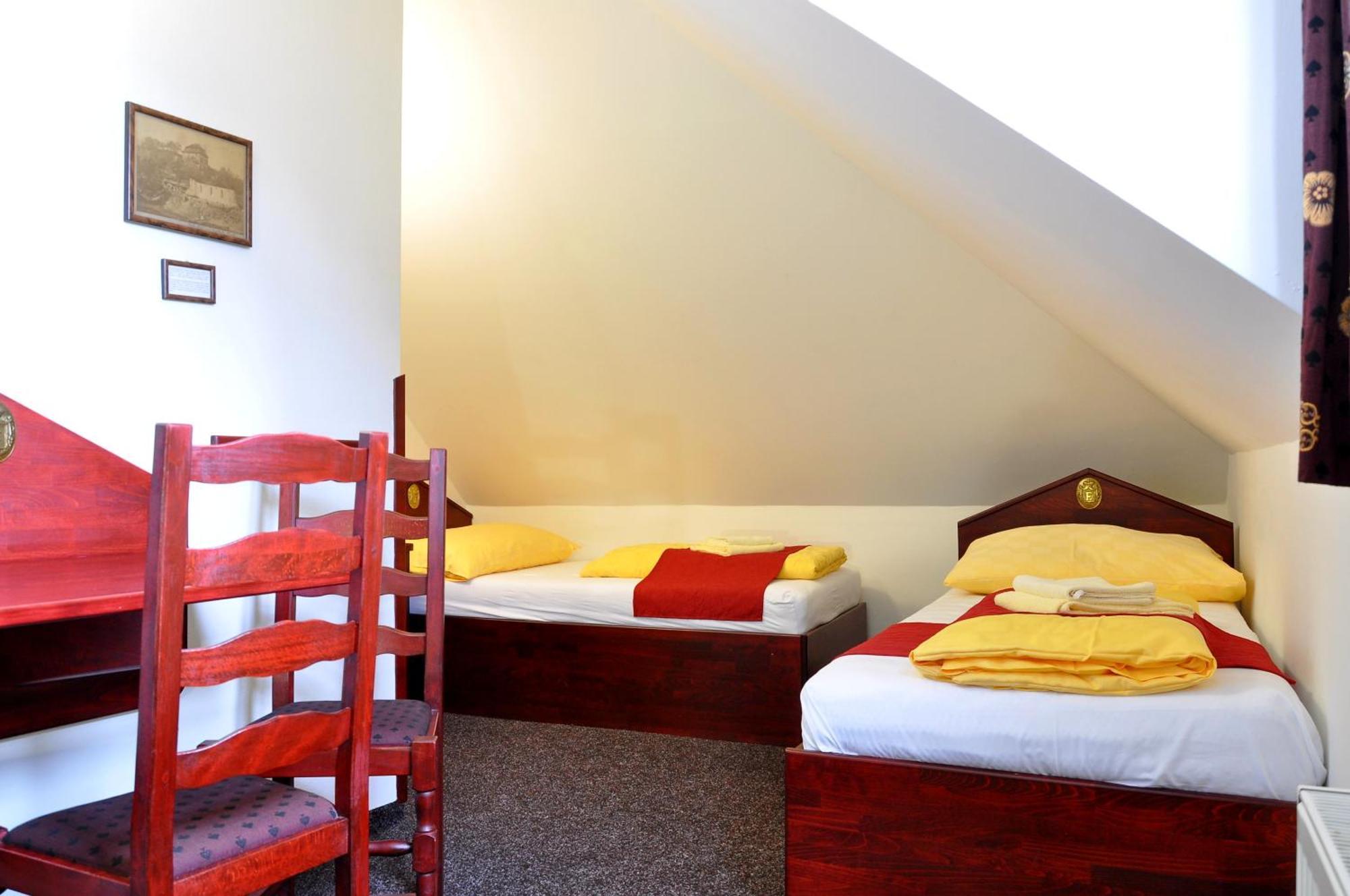 Hotel St Florian Loket Bilik gambar